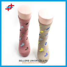 2015 calcetines lindos del tubo de las muchachas jóvenes del sexo de la venta caliente de encargo / calcetines del tubo de la muchacha para la venta al por mayor